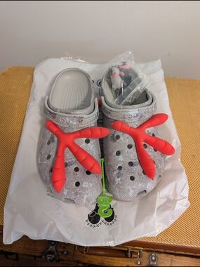CROCS X Jeff Staples Grey Concrete With Jibnitz NYC Pack